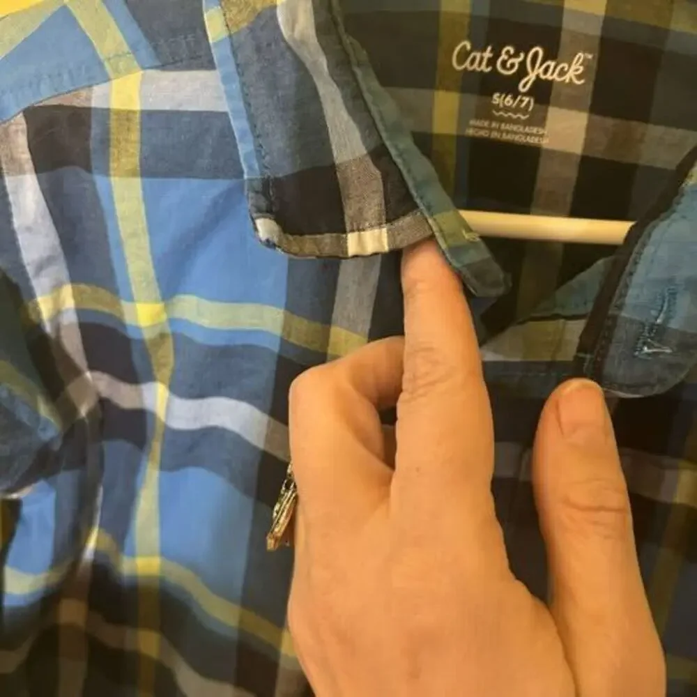 Cat & Jack Boys Blue Green Plaid Button Down S 6/7 FLAW